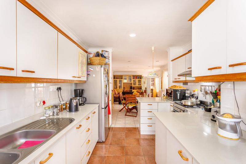 3 Bedroom Property for Sale in Pinelands Western Cape